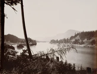 Uitzicht op de Columbia, Cascades