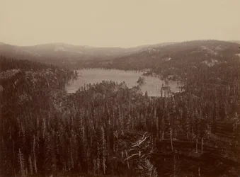 Dammen en Meer, Nevada County, Verre Uitzicht