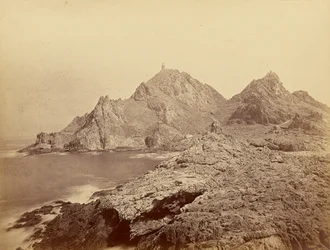 [Vuurtoren, Farallon-eilanden] / [Bij de Farallones]