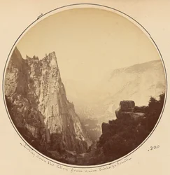 Uitzicht stroomafwaarts door de vallei vanaf Union Point, Yosemite