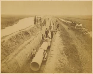 Waterleiding van Venetië (nieuwe leiding). Bouwplaats van de dijk