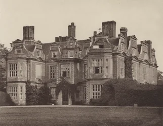 Swateley Hall, Uxbridge, de Ingangsgevel