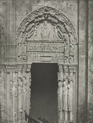 Kathedraal van Chartres: Rechterdeur van het Koninklijk Portaal met Onze-Lieve-Vrouw van Chartres