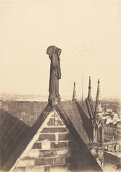 [De engel van de Wederopstanding op het dak van de Notre-Dame in Parijs]