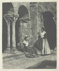 Deux arlesiennes dans le cloitre de Saint-Trophime d