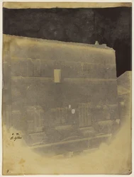 Bovenste deel van de gevel van een romaans huis in Saint-Gilles du Gard