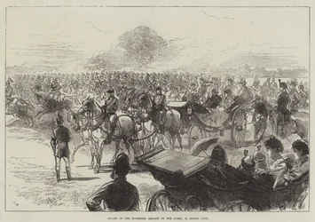 Review van de Household Brigade door de koningin, in Bushey Park