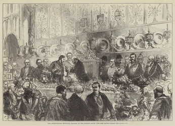 Het Internationale Gemeentelijke Banket in het Mansion House, de Lord Mayor passeert de Loving Cup