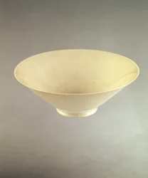 Yung lo wijnglas van de Ching-te-Chen ovens (c.1403-25)