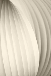 Abstract: Crèmekleurige golven