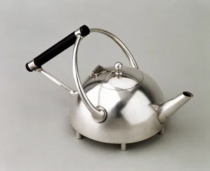 Hemisferische theepot op zes voeten, vervaardigd door James Dixon & Son, 1880