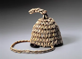 Hoed (schelpen en botten)