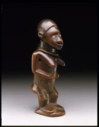 Staande vrouwelijke figuur, Bembe mensen