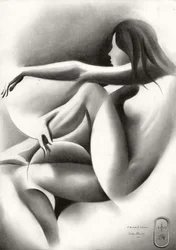 Sensuele, achteroverleunende vrouw
