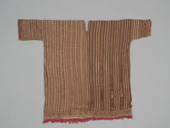 Mouwtunic, c.1300-1470 (katoen & kameelvezel)