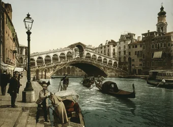 Rialtobrug Venetië, ca. 1900 (fotochrom)