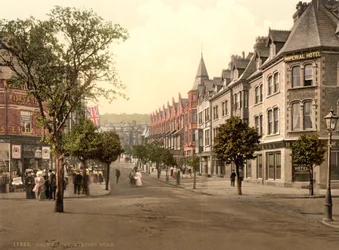 Station Road, Colwyn Bay, Wales, ca. 1890-1900 (fotochrom afdruk)