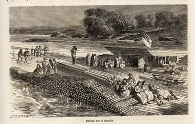 Een houten vlot op de Donau, voor het transport van goederen en mensen