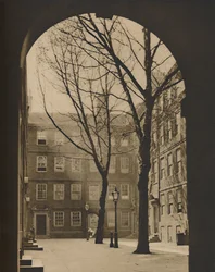 Een visioen van vroege lente binnen de tempel, c1935