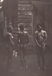Drie Malagassische vrouwen (plaat 30),1863 (foto)