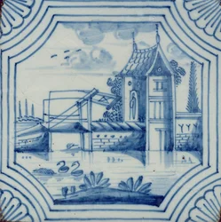 Delfts tegel die een ophaalbrug over een kanaal toont, 19e eeuw