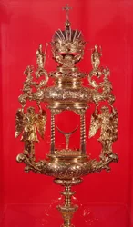Monstrans, met het Haarlemse merkteken voor 1764 en mogelijk het makersmerk, een doorboorde ruit