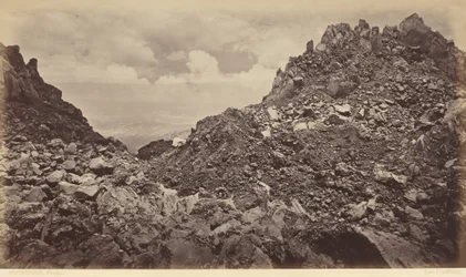 Quezaltenango vanaf de krater van een vulkaan,1877 (foto)