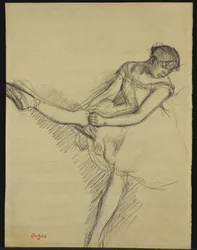 Zittende danseres, haar kous aanpassend, ca. 1880
