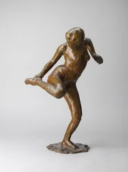 Dancer kijkt naar de zool van haar rechtervoet, 1882-1895