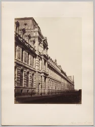 Louvre, façade aan de rue de Rivoli, Parijs