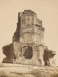 [Ruïnes, Tour Magne].
