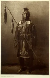 Amerikaanse Indianen: Portret van een Apsaroke krijger
