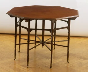 Achthoekige tafel, vervaardigd door Collinson en Lock, c.1875