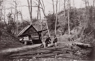 Een Union Station aan de James River opgericht voor het winnen van buskruit van de Confederatie
