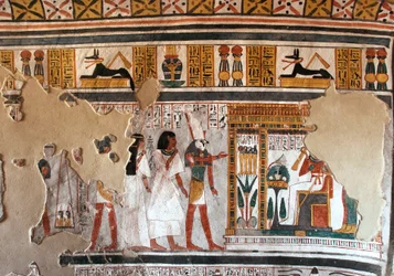 Egyptische oudheid: Horus leidt Roy en zijn vrouw naar Osiris. Fragmenten van fresco uit het graf van Roy (TT255). 18e dynastie. Van de Westelijke Oever van Luxor, Egypte