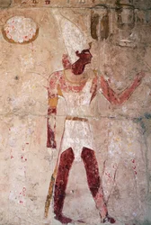 Reliëf met Thoetmosis III met kroon van Beneden-Egypte, Dodentempel van Koningin Hatsjepsoet, Deir el-Bahri, Thebaanse necropolis (UNESCO Werelderfgoedlijst)