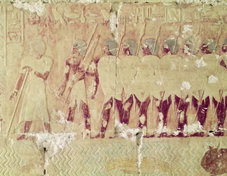 Reliëf met soldaten gestuurd door Koningin Hatsjepsoet op een expeditie naar het Land van Poent om ingrediënten terug te brengen voor gebruik in tempelrituelen, uit de dodentempel van Hatsjepsoet, ca. 1503-1482 v.Chr., Nieuwe Rijk