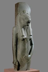 De Godin Sekhmet met een scepter in de vorm van een papyrusstengel ...