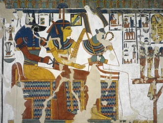 Egypte, Thebe, Luxor, Vallei der Koninginnen, Graf van Nefertari, muurschildering van Anubis, Isis en Osiris in de grafkamer uit de 19e dynastie
