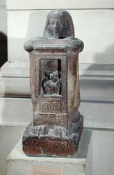 Naophore standbeeld van de schrijver, Kha, met de god Thoth in de naos, Nieuwe Koninkrijk, c.1279-1212 v.Chr.