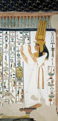 Nefertari voor de eerste deur van het Koninkrijk van Osiris, haar armen opheffend in een teken van aanbidding, fresco, grafkamer, Graf van Nefertari (QV66), Vallei der Koninginnen, Thebe. Egyptische beschaving, Nieuwe Rijk, Dynastie XIX.