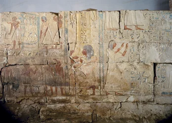 Reliëf van het graf van Netcherouymes, belangrijke functionaris van Ramses II, Saqqara, regering van Ramses II. Egyptische beschaving, Nieuwe Rijk, Dynastie XIX