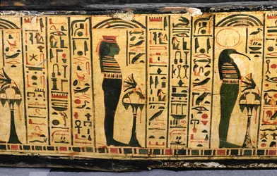 Detail van de buitenste kistbasis van de mummie van Nesyamun, mogelijk gevonden in Deir El-Bahri, Nieuwe Koninkrijk, c.1100 v.Chr.