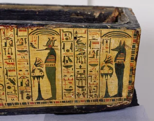 Detail van de buitenste kistbasis van de mummie van Nesyamun, mogelijk gevonden in Deir El-Bahri, Nieuwe Koninkrijk, c.1100 v.Chr.