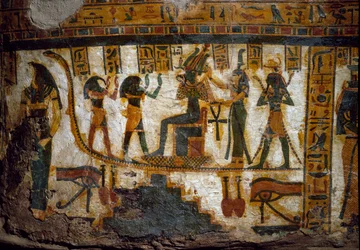 Kunst van Egypte: Osiris ontvangt eerbetonen van vier godheden: Thot, Maat, Heka (Heqat of Heqa) en Harsiesi. Een van de goden houdt de sleutel van het leven in de vorm van een anch-kruis. Daaronder twee voorstellingen van het udjat-oog (oog van Horus).
