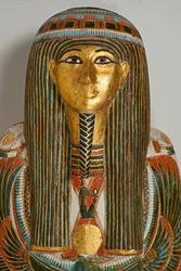 Begrafenisuitrusting. Kist, van de hoofdpriester van Karnak, Nekht-ef-Mut, 924-889 v.Chr. (beschilderd hout)