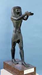 Beeld van de god Horus die een drankoffer brengt, Derde Tussenperiode, c.750 BC