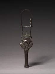 Gebogen sistrum, 380-343 v.Chr.