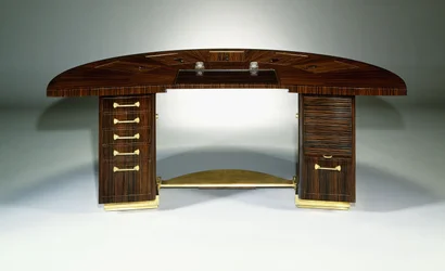 Een fijne en belangrijke bureau, c.1929