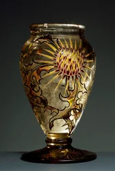 Vaas van rookglas met emailleversieringen, ca. 1890, door Émile Gallé, Nancy, Frankrijk